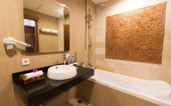 Bathroom Hotel Bathroom Hotel di Abian Harmony Sanur Hotel
