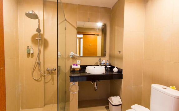Bathroom Hotel Bathroom Hotel di Abian Harmony Sanur Hotel