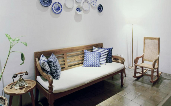 Fasilitas Hotel di Adhisthana