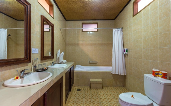 Bathroom di Adirama Beach