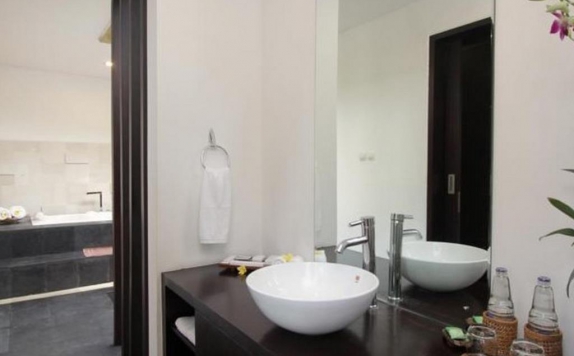 Bathroom di Adnyana Villas & Rooms