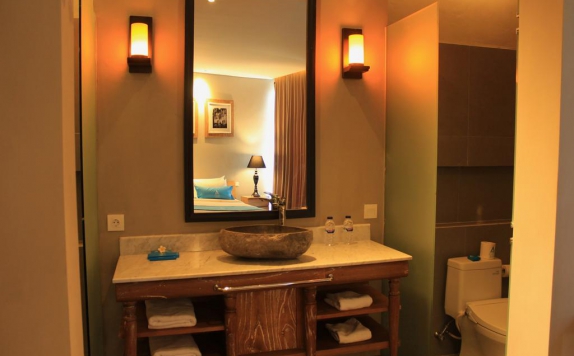 Bathroom di Agata Resort Nusa Dua