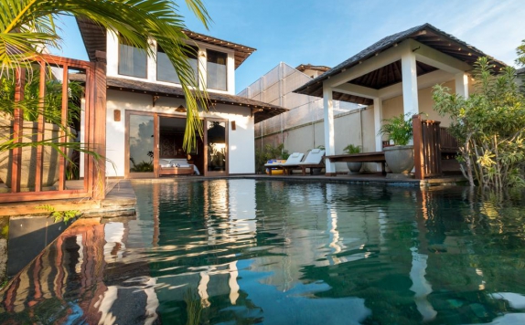 Swimming Pool di Aisis Luxury Villas
