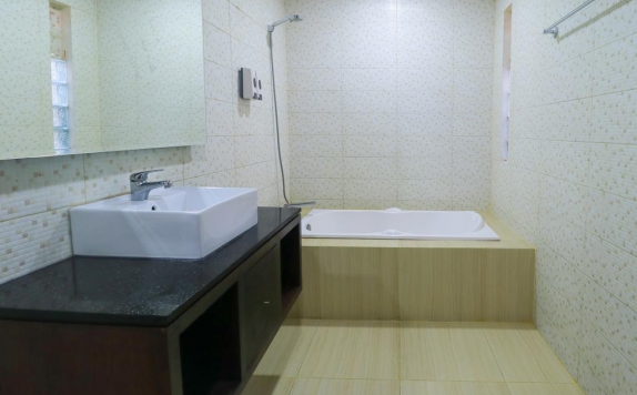 Bathroom di Akarsa Residence Sanur