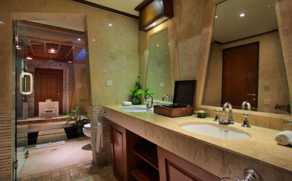 Bathroom di Alam KulKul Boutique Resort