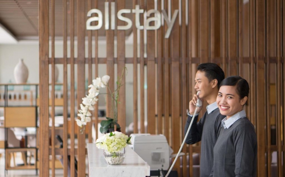 Receptionist di Allstay Hotel Semarang