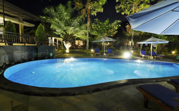 Swimming Pool di Aman Gati Hotel Balangan