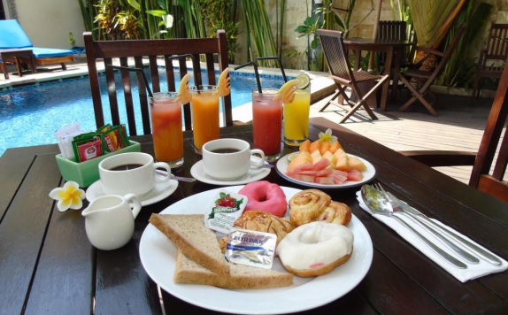 Foods and Beverage Hotel di Amansari Villa