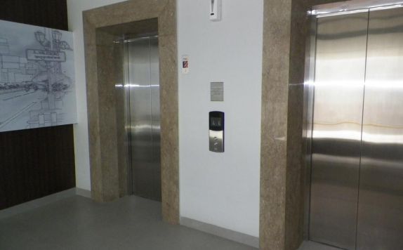 Fasilitas Elevator Hotel di Amaris Malioboro