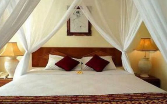guest room di Aneka Beach Hotel