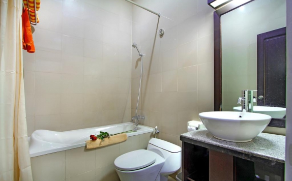 bathroom Hotel di Anika Melati Hotel and Spa