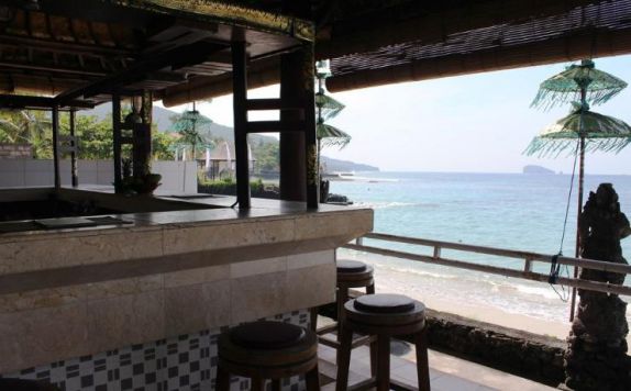view di Anom Beach Hotel Bar & Restaurant