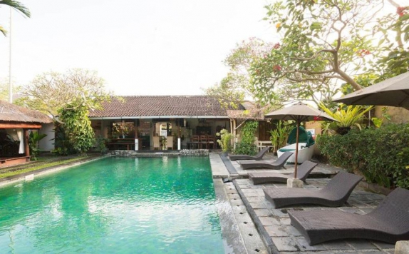 Swimming Pool di Aqua Bali Villa