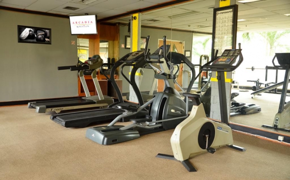 Gym and Fitness Center di Arcadia Surabaya Hotel (Ex Ibis Rajawali)