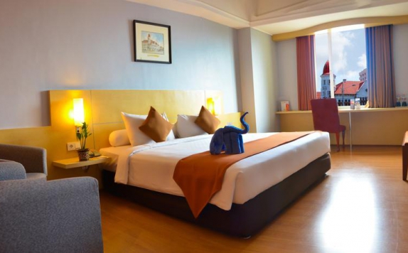 Tampilan Bedroom Hotel di Arcadia Surabaya Hotel (Ex Ibis Rajawali)