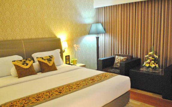 King Bed Size di Arjuna Hotel Yogyakarta