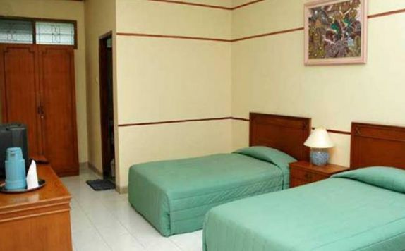guest room twin bed di ARRA Lembah Sarimas