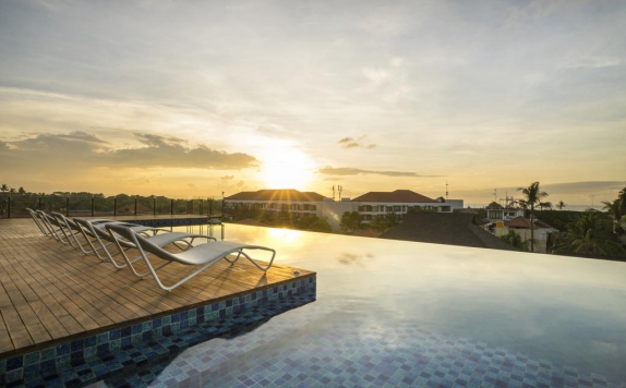 Swimming Pool di Artotel Sanur Bali