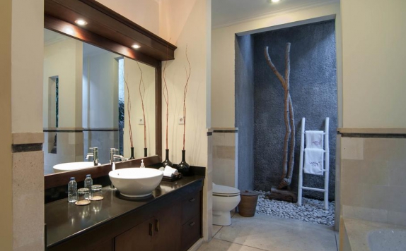 Bathroom di Arwana Estate
