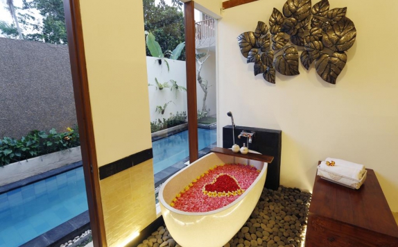 Bathroom di Ashoka Tree Resort