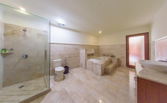 Bathroom di Asri Jewel Villas and Spa