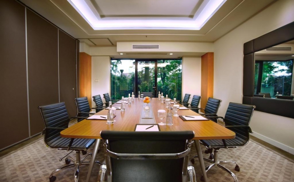 Meeting room di Aston At Kuningan Suites