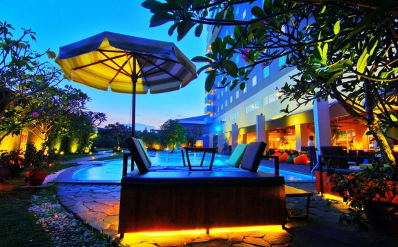 Swimming Pool di Aston Cirebon Hotel & Convention Center