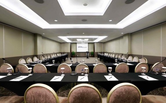 Meeting room di Aston Sentul Lake Resort & Conference Center