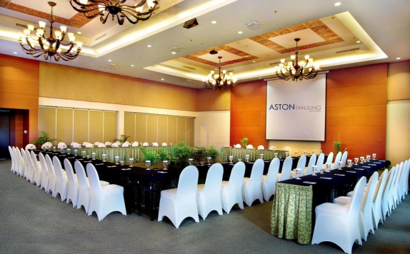 Meeting room di Aston Tanjung City Hotel
