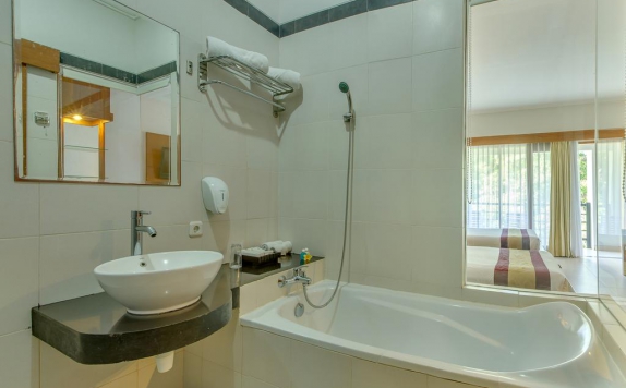 Bathroom di Baleka Resort Hotel & Spa Legian