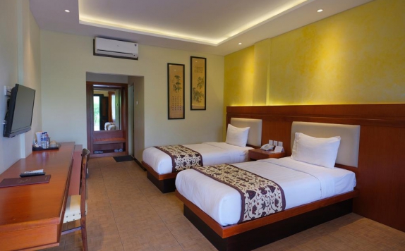 Tampilan Bedroom Hotel di Balemong Resort Ungaran
