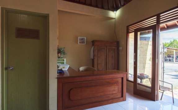 receptionist di Bali Asih Villa
