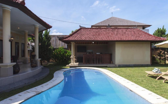 Swimming Pool di Bali Asih Villa