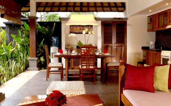 dapur hotel di Bali Baik Villa Residence