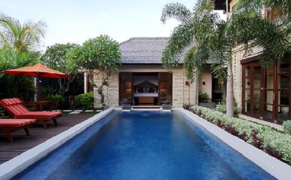 SwimmingPool Hotel di Bali Baik Villa Residence