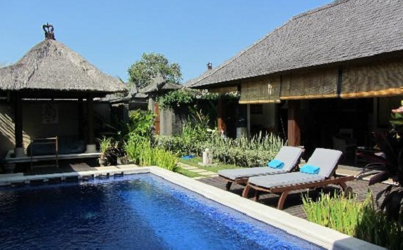 SwimmingPool Hotel di Bali Baik Villa Residence