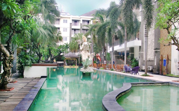 Swimming Pool di Bali Kuta Resort