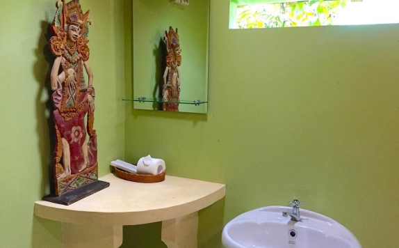 Bathroom di Bali Mountain Retreat