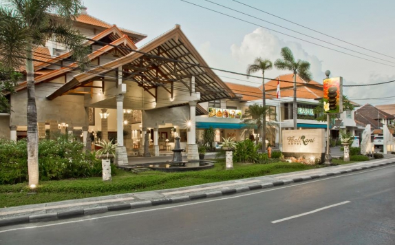 Front View di Bali Rani Hotel