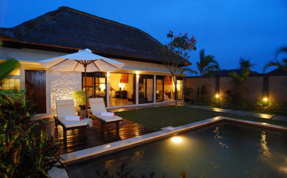 Swimming Pool di Bali Rich Luxury Villa & Spa