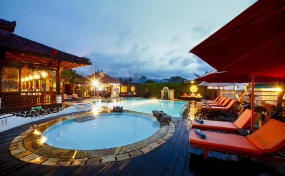 Swimming Pool di Bali Taman Beach Resort & Spa