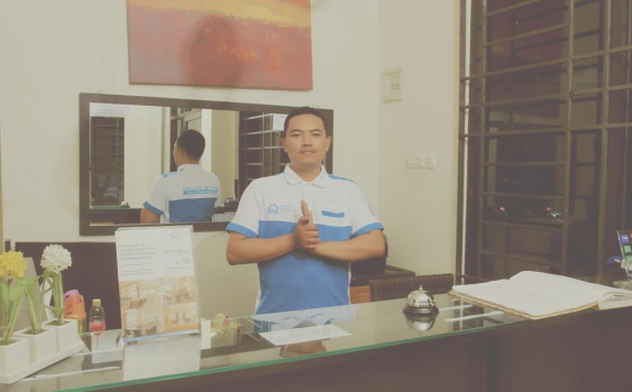 Receptionist di Bantal Guling Guest House Alun-alun Bandung