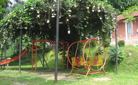 garden di Bantal Guling Villa