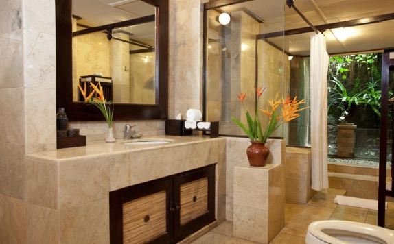 Bathroom di Barong Resort Bali