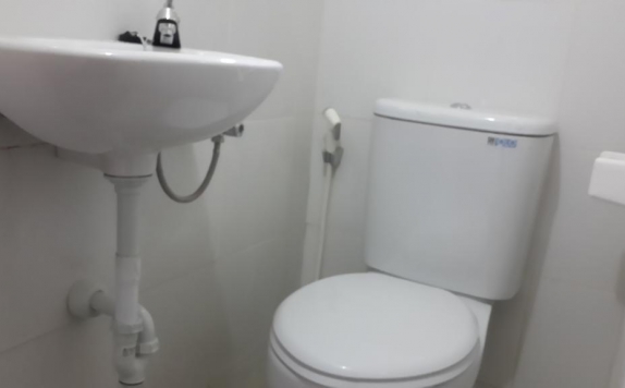 Tampilan Bathroom Hotel di Belong Bunter Homestay
