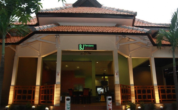 Front view di BJ. Perdana Hotel & Resort