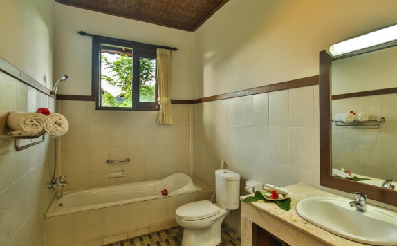 Bathroom di Bliss Ubud Spa & Bungalow