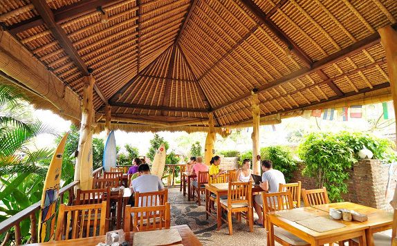 Restaurant di Brothers Bungalows