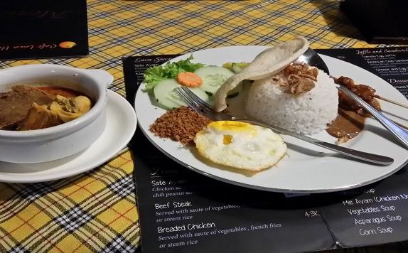 Food & Drink di Café Lava Hostel