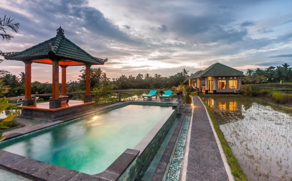 Swimming Pool di Cahaya Ubud Villa